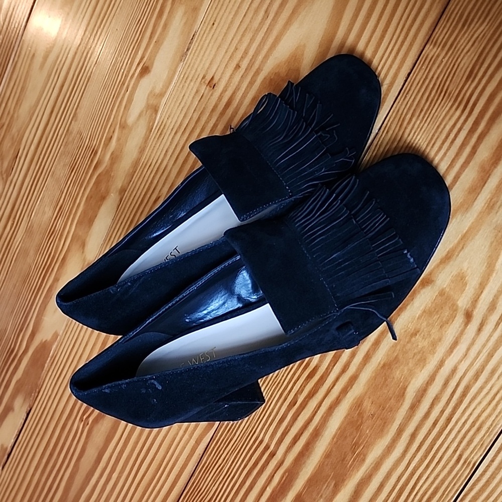 Nine West Black Suede Loafer Heels with Fringe Size 8